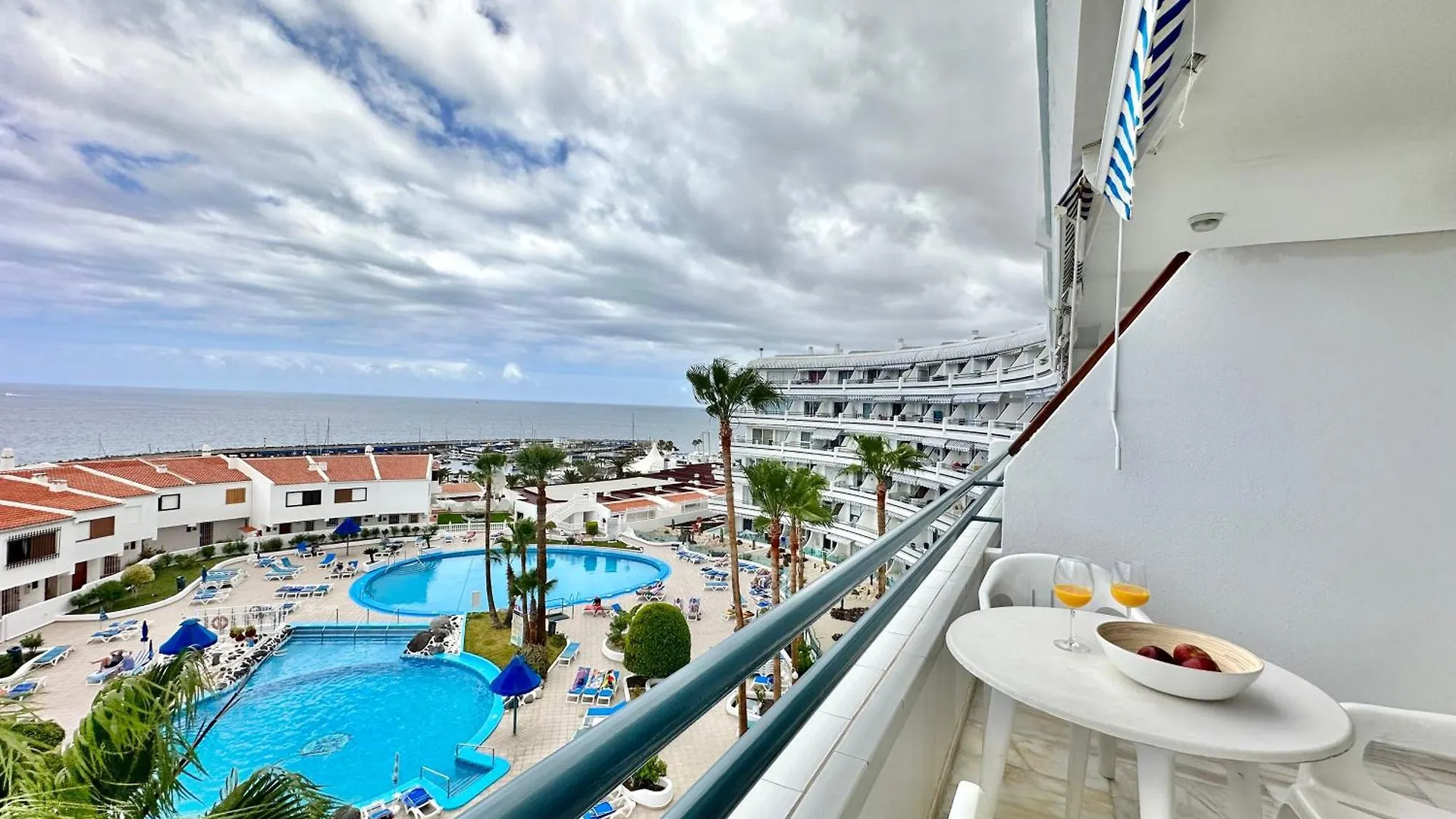 Atlantis Home (Adults Only) Costa Adeje  Apartamento Costa Adeje (Tenerife)