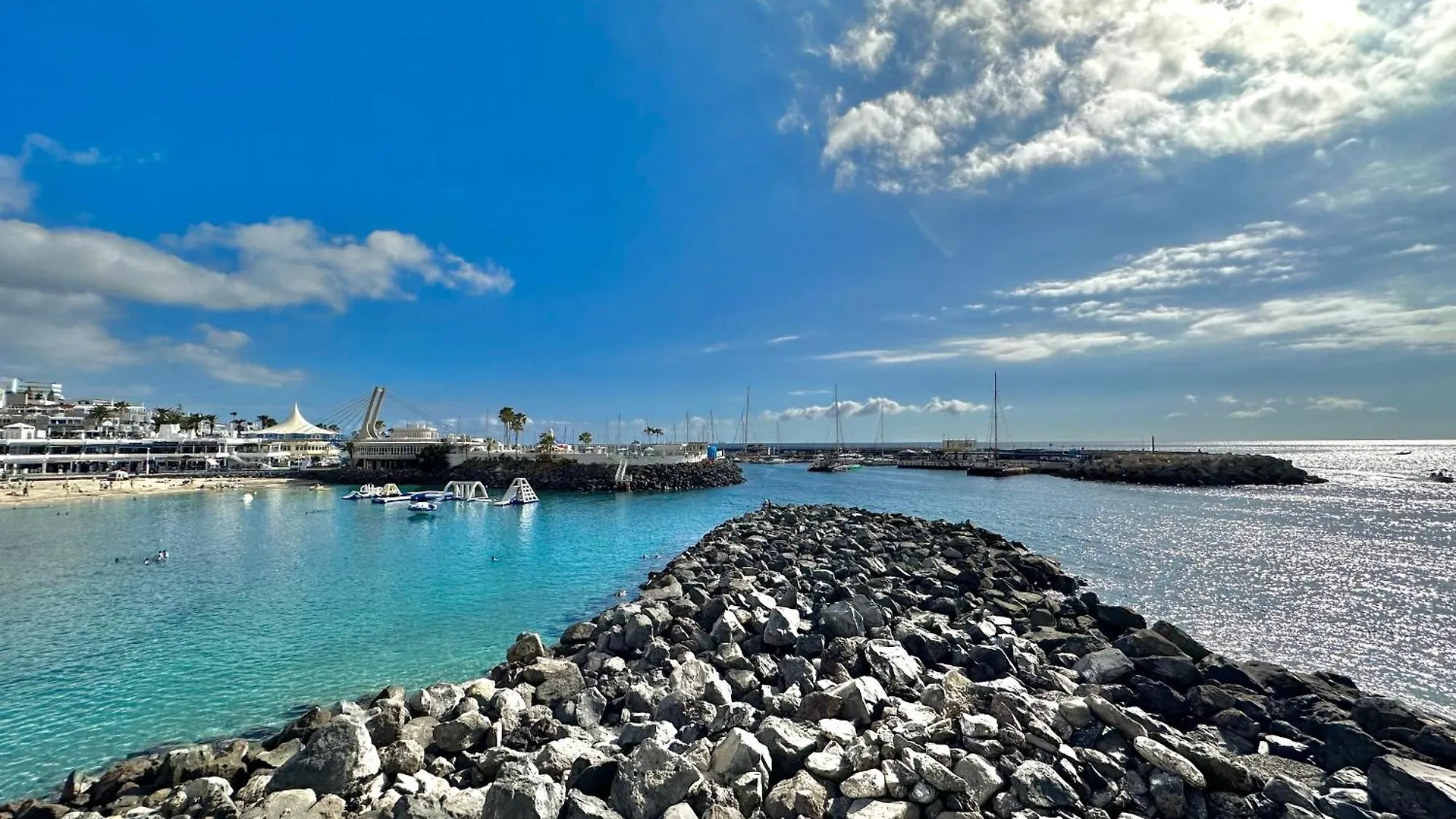 Atlantis Home (Adults Only) Адехе 0*,